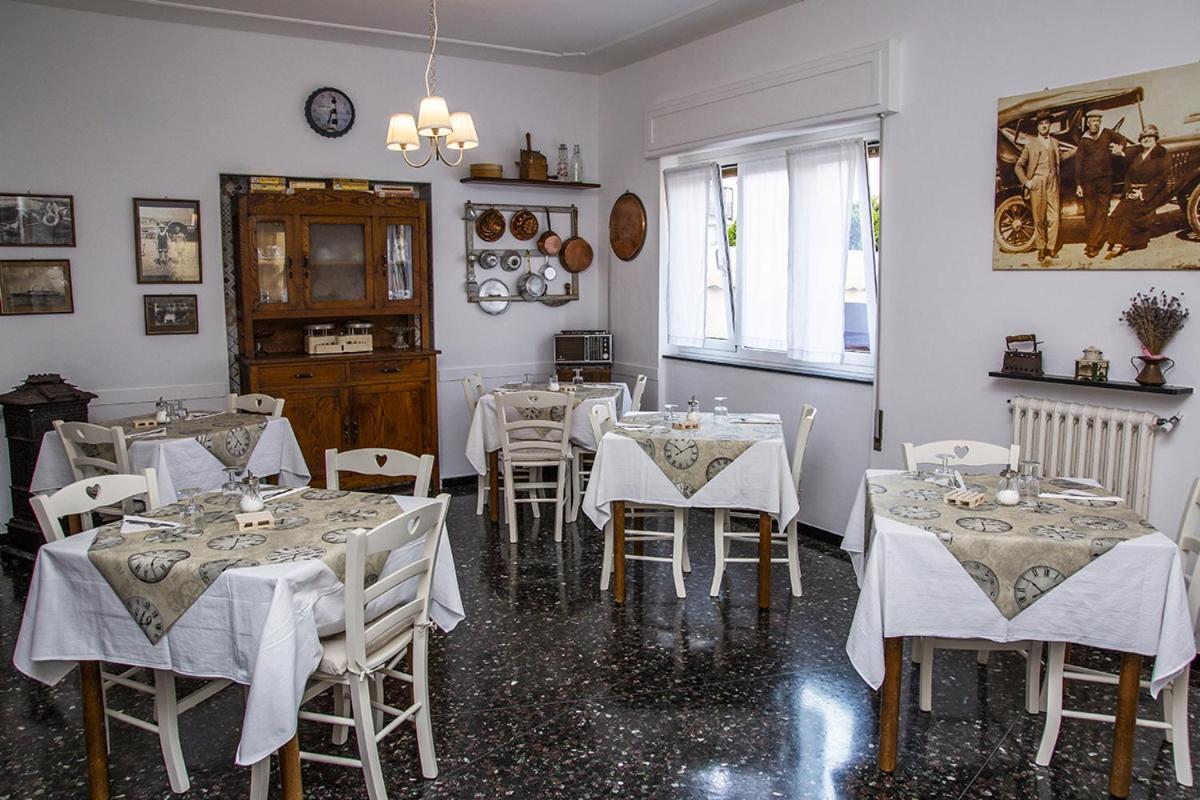 B&B Hotel Costa Azzurra Spotorno Luaran gambar